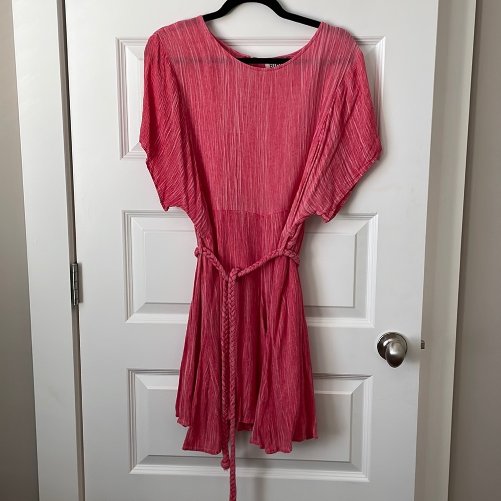 Women’s Pink Short-Sleeve Tie-Waist Dress